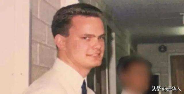 诡异笑容图片吓人，十大诡异笑容（为何会在法庭上露出诡异笑容）