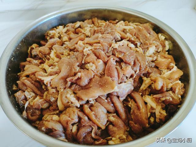 腊肠的做法，腊肠的做法大全家常菜吃法（过年腊肠不用买）