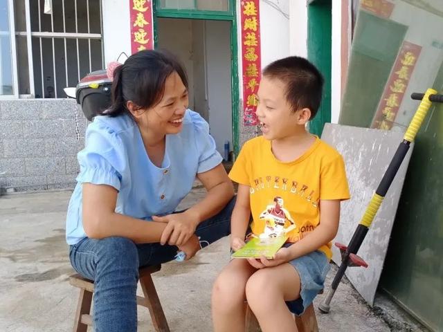 干青手串的功效与作用，女人戴什么手串最养人（点点爱心照亮困境儿童的求学路）