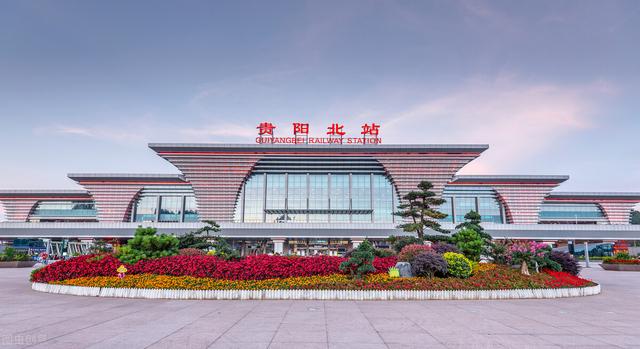 遵义位于贵州哪里，遵义位于贵州哪个位置（遵义六盘水安顺毕节黔南为省会付出了什么）