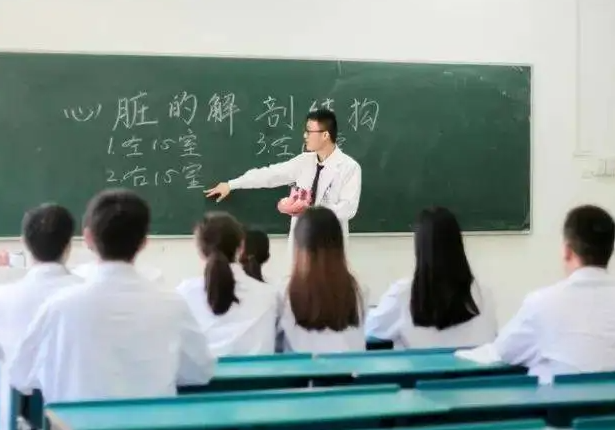 临床医学考研院校排行榜，2020临床医学专业考研学校排名及评估结果（临床医学专业最新排名）