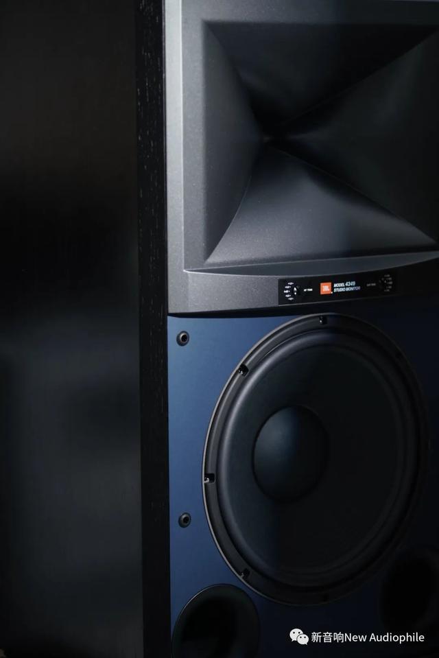 哈曼卡顿和jbl，jbl和哈曼卡顿是什么关系（经典永流传，不朽的JBL名箱）