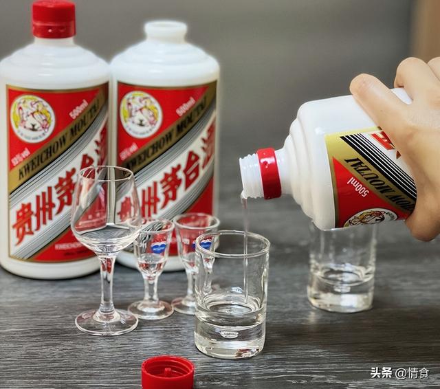 白酒开盖2年后还能喝吗，老酒鬼忠告：不弄懂这3点