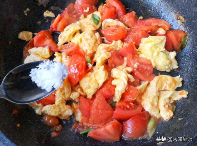 西红柿炒鸡蛋的制作步骤，制作西红柿炒鸡蛋需要的步骤（吃了30年的西红柿炒蛋）