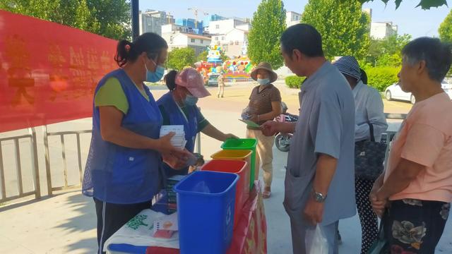 垃圾桶分类颜色和标志，垃圾桶的分类四种颜色代表什么（垃圾要分类 红黄蓝绿来区分）