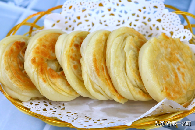 担担面的做法，担担面怎么做好吃（“死面饼子”怎样做才能软而不硬）