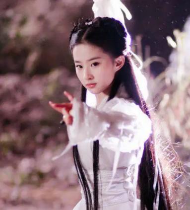 流星镖的威力测试，细数武侠剧中美女使用武器