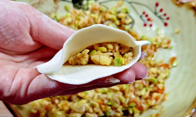 冬瓜怎么做好吃，炒冬瓜怎么做好吃（清炒、包饺子都好吃）