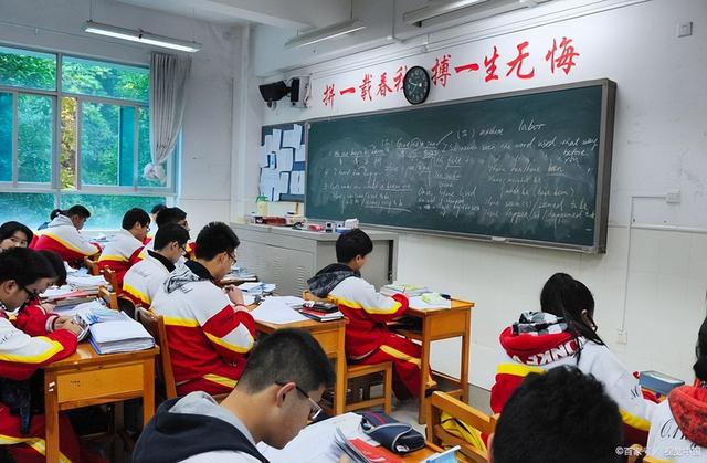 江苏省外国语学校，苏州学校排名小学（2022江苏各高中清北人数排名）