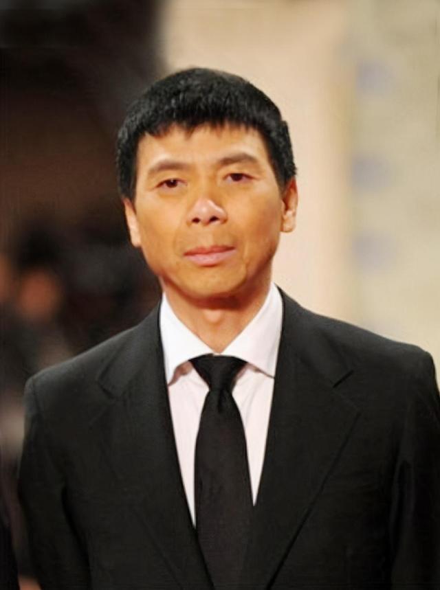 周星驰真实人品怎么样，冯小刚评价周星驰