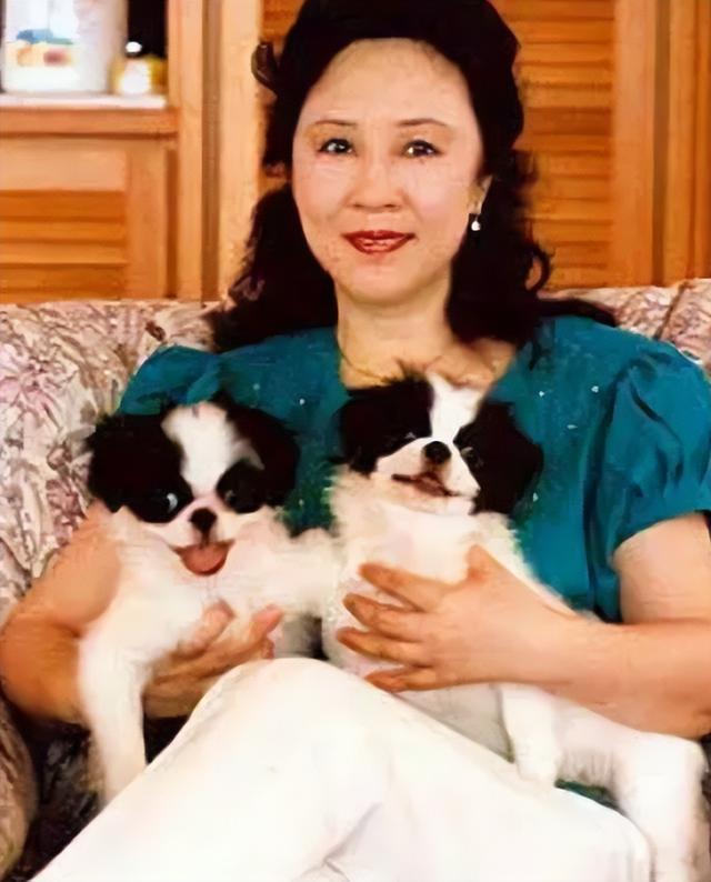 琼瑶的3段感情：与平鑫涛“忍爱”18年，劝原配：你也可以来我家