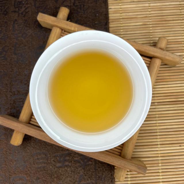 鸭屎香茶哪些人不能饮，鸭屎香单丛茶价格（什么是鸭屎香？是什么茶）