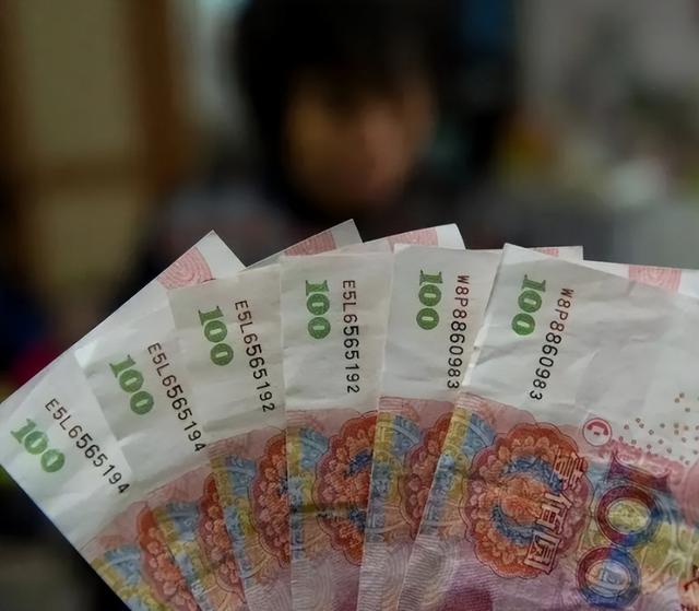 验钞机有哪些种类，验钞机的功能有哪些（银行的假钱都是哪来的）