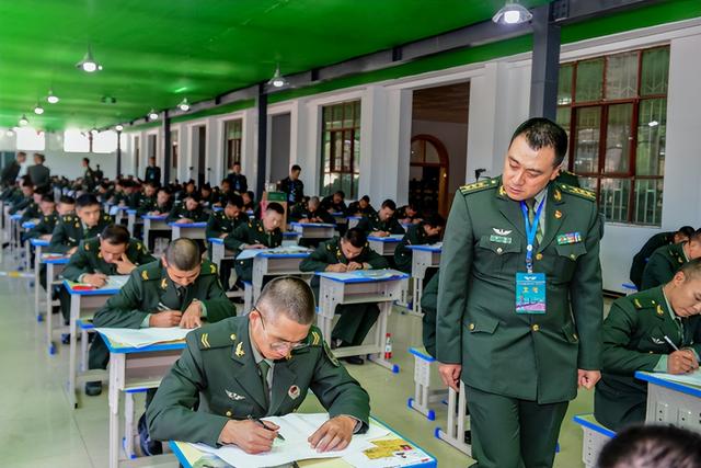 国防科技大学和国防大学的区别，国防大学和国防科技大学的区别是什么（考上一档就是“国家的人”）