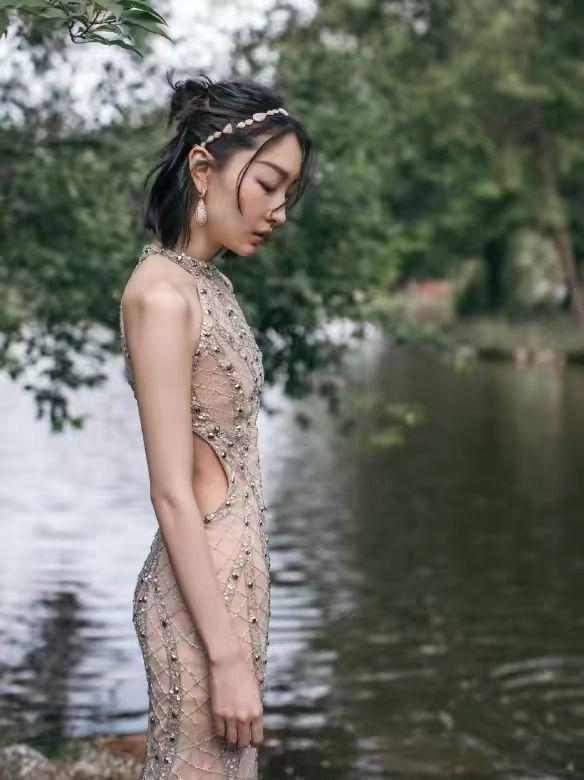 周冬雨多少岁了今年多大，32岁周冬雨被质疑面相变了