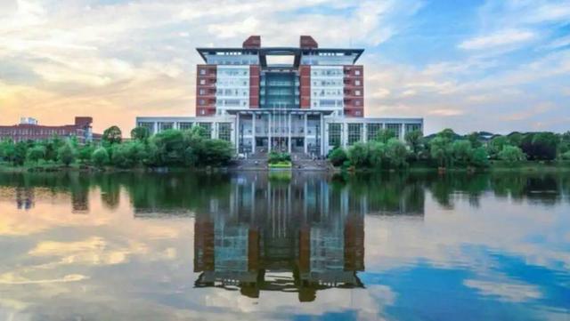 361能上湖南什么大学(湖南高考366分能上什么大学)