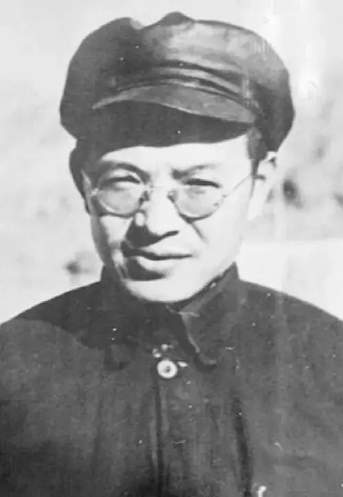 1935年1月召开的什么会议，您要访问的信息不存在或被删除（张闻天为何“炮轰”老同学博古）