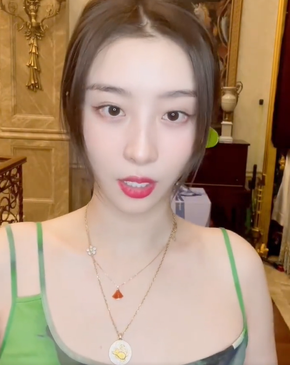 纹身图片，纹身图片脚踝女 潮流（后背大片彩色纹身抢眼）