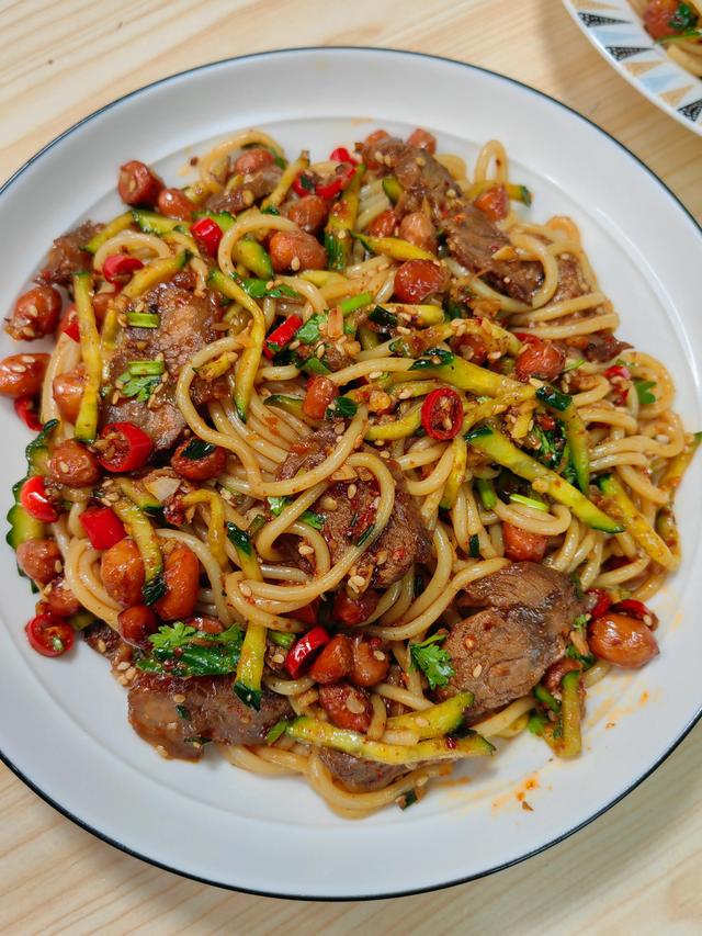 牛肉汁怎么拌好吃,牛肉汁如何做(牛肉拌粉)