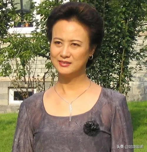 女人不是月亮演员表，女人不是月亮演员表剧照（《女人不是月亮》演员现状）