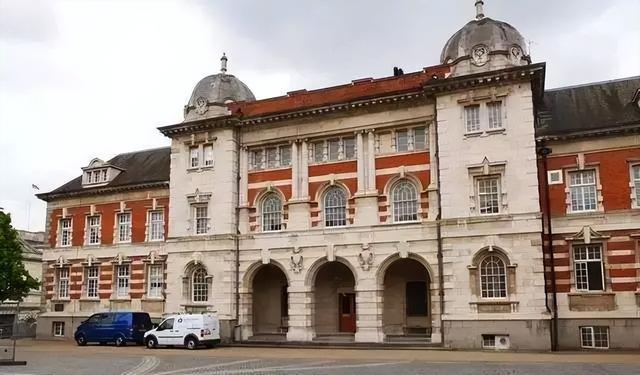 世界排名前十的大学英国，Top100的英国大学都有哪些