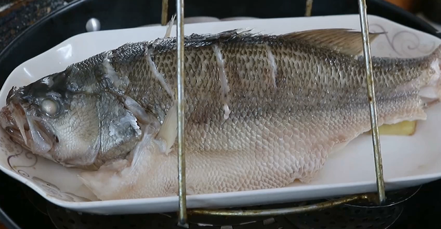 如何蒸鱼鲜嫩好吃，怎样蒸鱼才是最好的（牢记“3放2不放”）