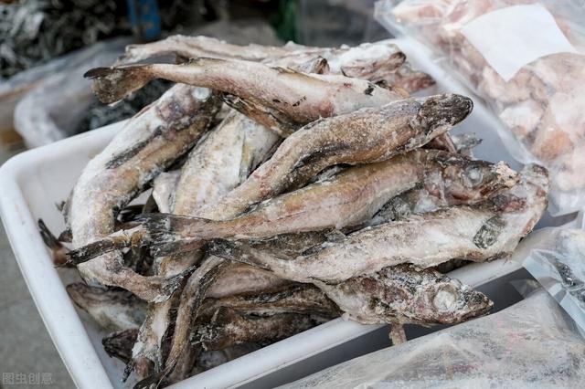 无头鱼是什么鱼，市场卖的无头鱼是什么鱼（市场上卖的的鳕鱼为何都没有头）