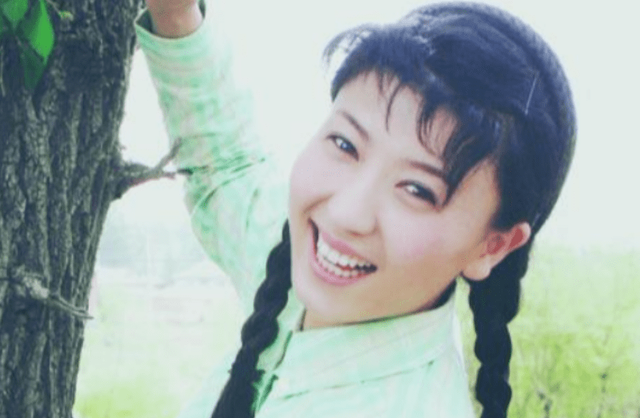 “二人转女王”闫学晶：两段婚姻三个孩子，两任丈夫都是二婚