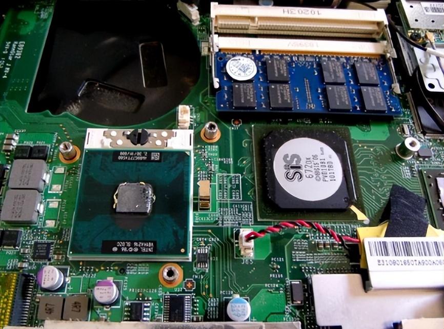 家电维修用导热膏拆装 不同处理器的导热膏处理方法和涂抹方法，你知道吗？