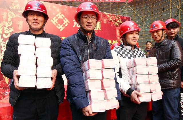 三百万存银行一年有多少利息,300万存银行一年多少利息(老百姓有300