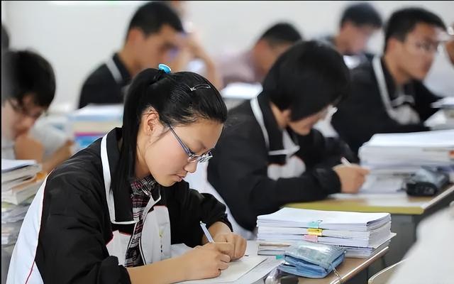 华南理工大学2022年录取分数线，华南理工大学录取分数线2022是多少分（500—600分可以选择的大学）