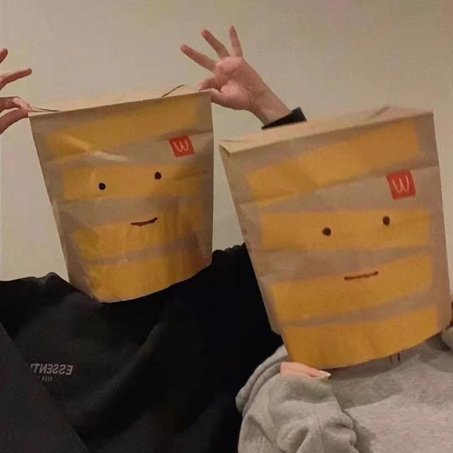 适合表白的文案，适合表白文案的图片（表达爱意的小众温柔情话文案）