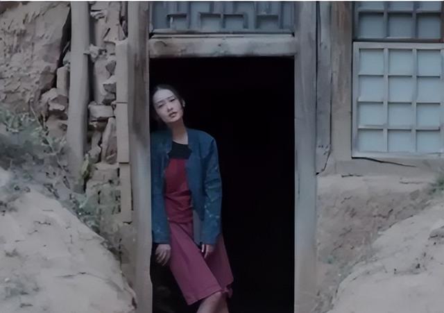 《白鹿原》中最美女人田小娥，她结局凄惨因为什么？漂亮？放荡？