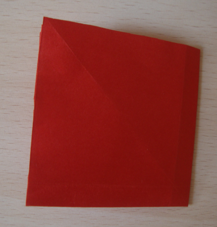 怎么用纸剪花朵，怎么用纸剪花朵视频（玫瑰花的折法）