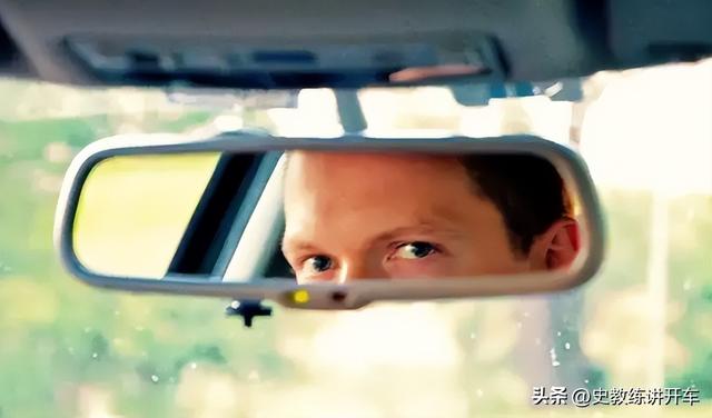 打方向盘的方法，打方向盘的正确方法视频教程（误以为正确的驾驶习惯）