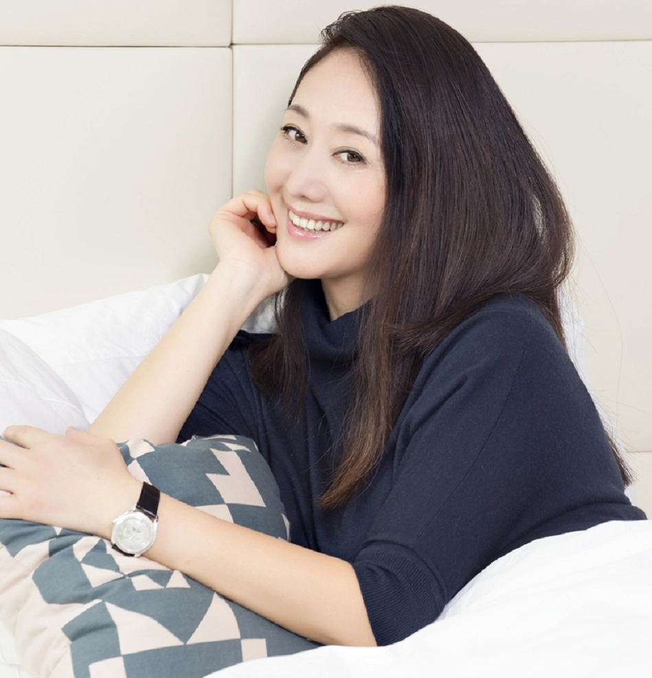 娟子图片(知名演员娟子:凭"令妃"大火,出道多年零绯闻,57岁越活越优雅