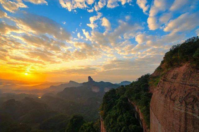 广东最著名的景点，广东最有名的景点（广东最值得去的十大自然景观）