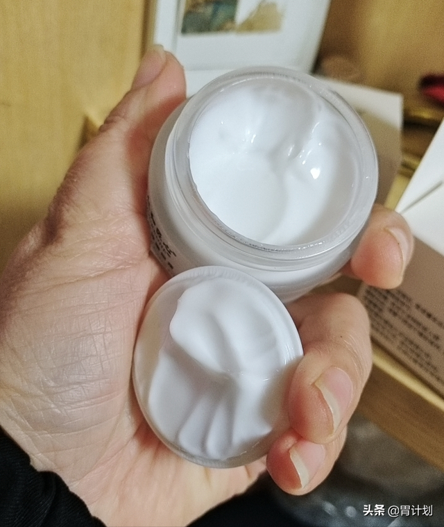 去黑眼圈平价眼霜，推荐几款比较好用的平价眼霜（这5种口碑不俗的老牌眼霜）