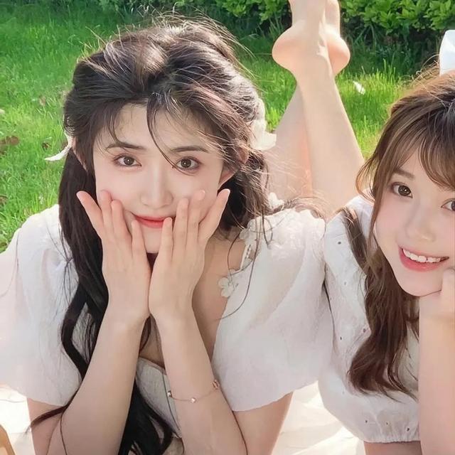 高质感ins闺蜜头像，ins超甜闺蜜头像/.微信（甜妹会love的闺蜜头像）