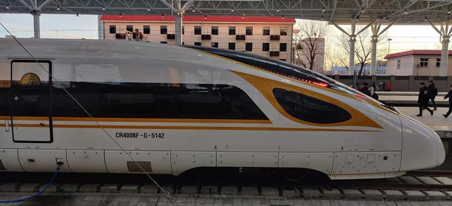 甬温线为什么要埋车头，甬温线动车为什么埋掉（国内干线动车组全家福）