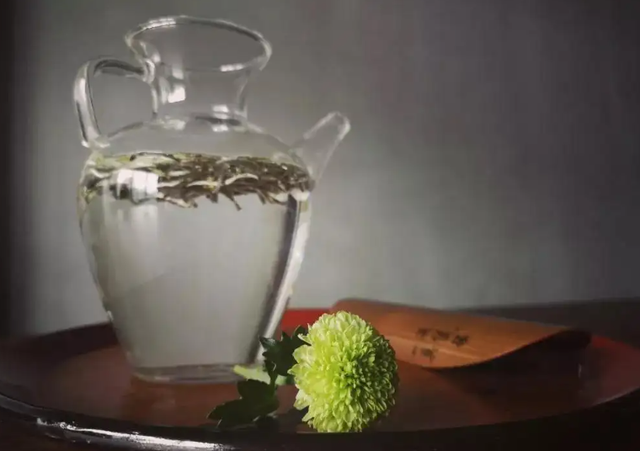 茶凉了可以喝吗，茶水放凉了可以喝吗（一杯冷泡茶抵得上10杯热茶）