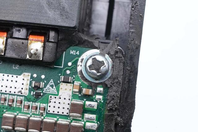 华为光伏逆变器，华为的光伏逆变器受不受禁令（拆解华为450W智能光伏优化器带你有全新了解）