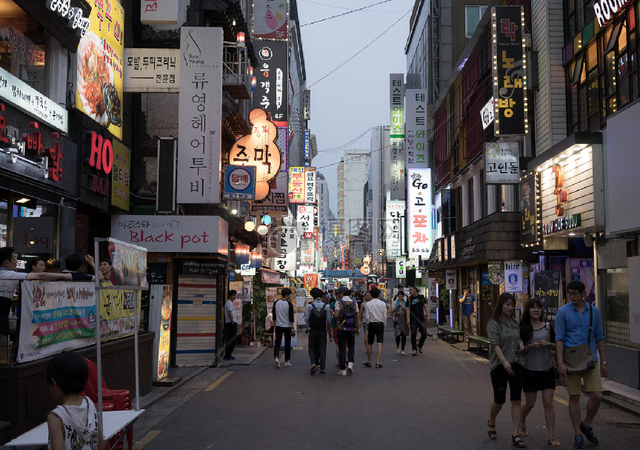 韩国人口出生率，韩国近年人口出生数量（韩国之痛：生育率跌至谷底）