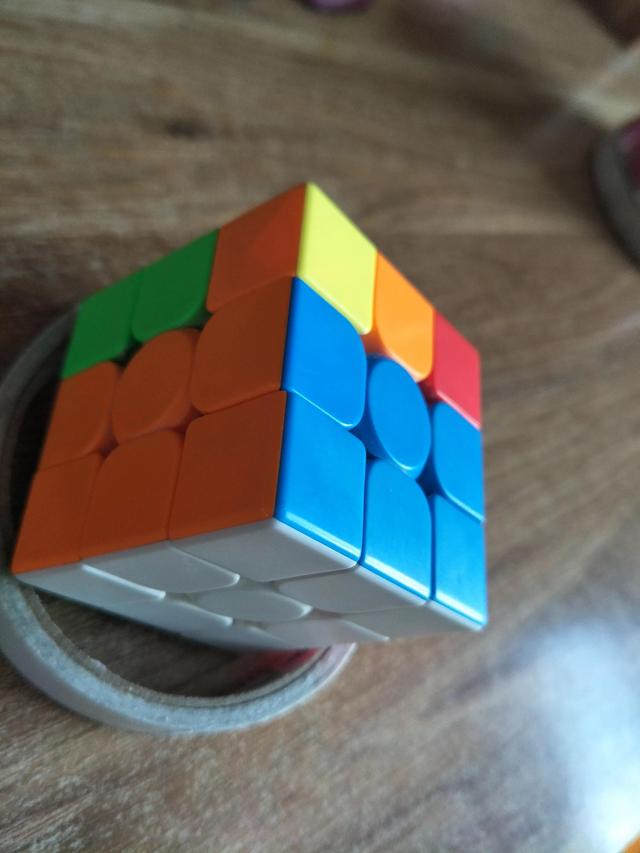 10秒复原三阶魔方，三阶魔方10秒还原教程（不记公式简单易学的三阶魔方复原方法）