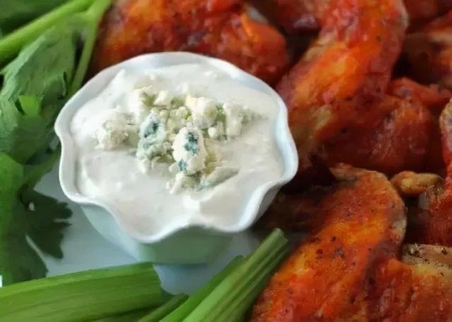 凯撒酱什么味道，凯撒酱是什么味道（美国超市常见的10种沙拉酱）