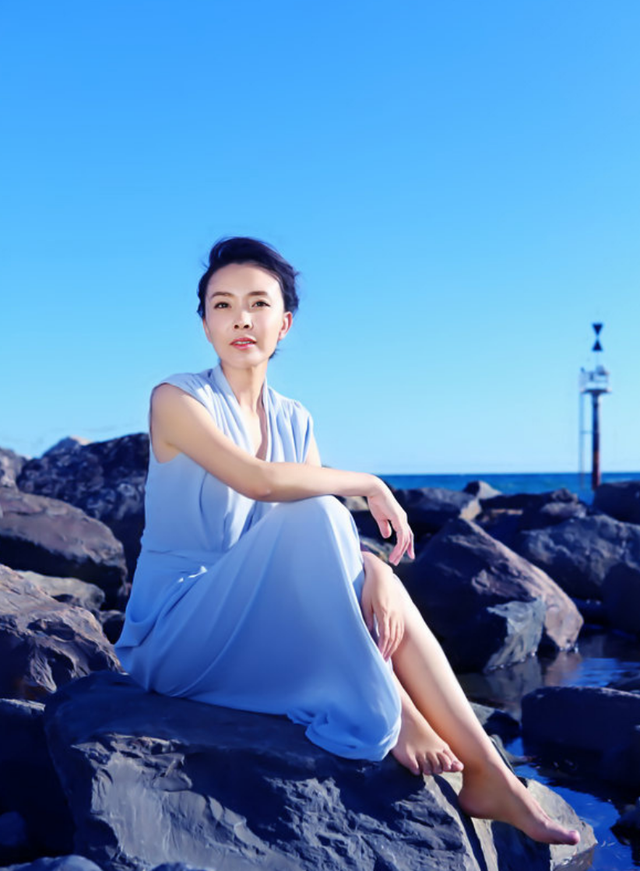 演员刘威葳简介，风吹半夏：“恶毒后母”刘威葳