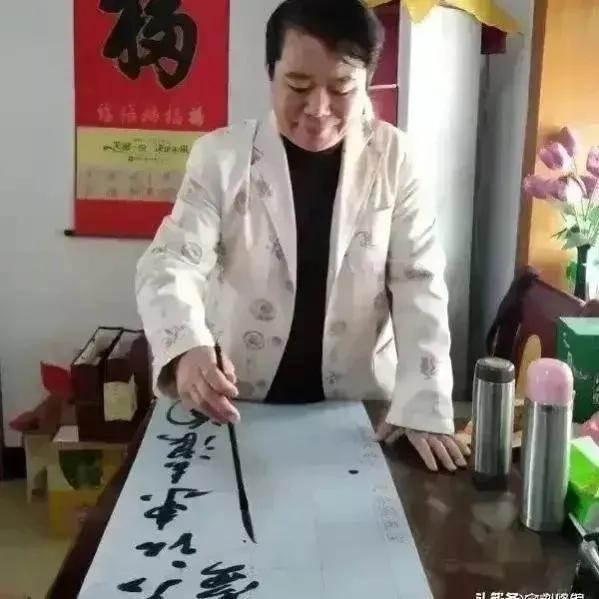 年纪大了感慨句子，年龄增长的感慨的句子（自己一天天的变老了）