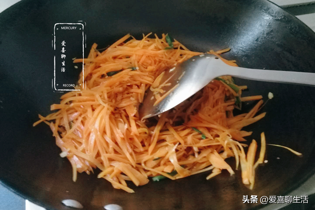 吃胡萝卜能长高吗，胡萝卜有助于排便吗（却是护眼长个的好帮手）