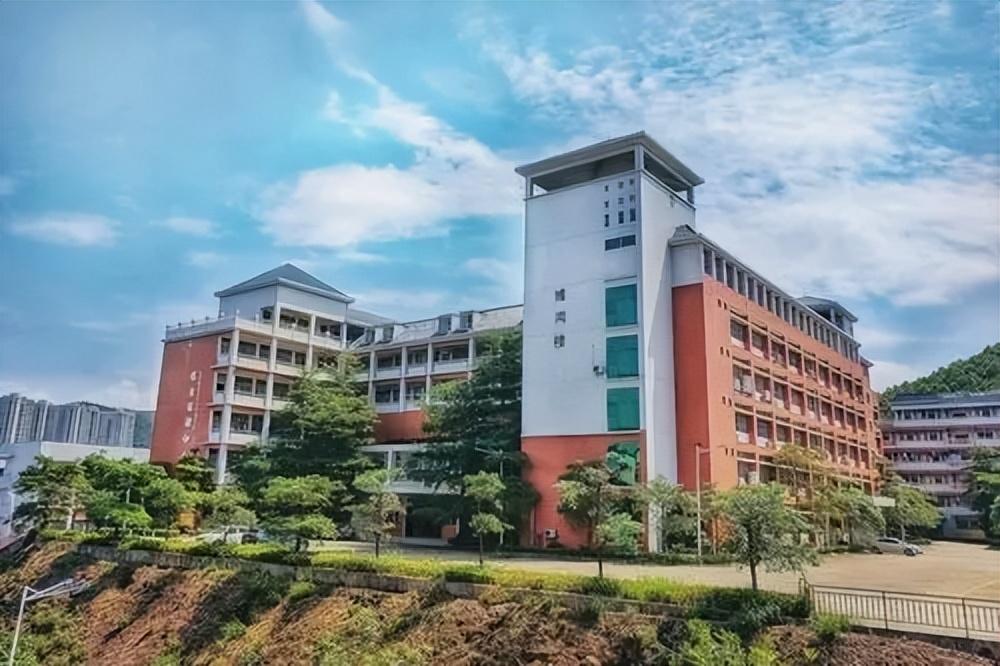 肇庆科技职业学院（广东理工学院招生）