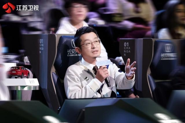 周深达拉蹦吧是什么节目，周深 蹦跶吧啦 什么节目（《2060》周深抵达星环城）